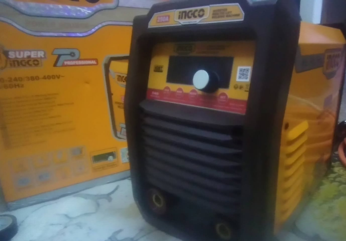 مكينة خير من الله ٢٥٠ امبير ٥ ملم وثري فيز عملية وبيها نظام حماية قوي مو مثل باقي المكائن وتهرش وتلحم حتة عود هيدروجين مكينة تجي فارغة بدون وايرات وايراتها ٣ في ٣ متر الحار والبارد وكلفتني٤٠ بس الواير ونظارة الحيم إلكترونية ٣٠ الف ومكينة سعرها ٢٥٠ الف ٣٢٠ الف كلهن طلعن علي طبعن كلهن جديدات ما مستخدمة ورايدهن ٢٧٥ الف


**إذا كنت صاحب هذا الإعلان وتريد حذفه لأي سبب، رجاءا أرسل رسالة إلى الدعم الفني**