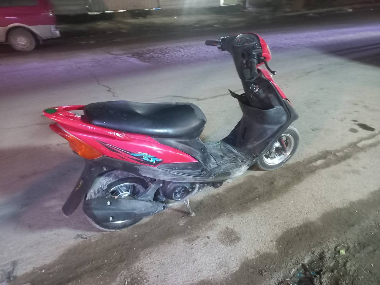 سلام عليكم دراجه ماكس عدله مكفوله كفاله عامه كلشي شغال الدراجه مكانهه البياع السعر 400 وبيهه مجال شي بسيط رقم التلفون ***********
