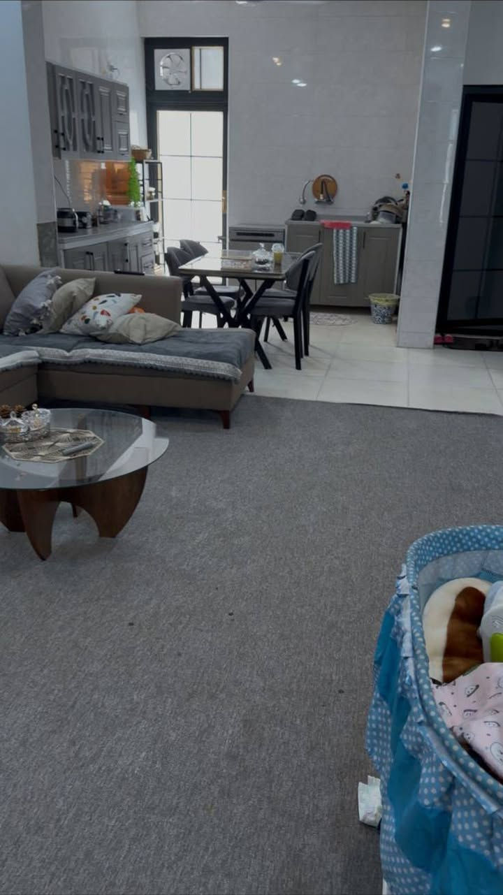 🔴بيت للبيع🔴
▫️زراعي سند٢٥ بيت بنية النموذجية
▫️فرع ١٦ على اليسار بداية الفرع
▫️المساحة ١٠٠ متر طابقين ٣ غرف
🔸️للاستفسار: ***********
