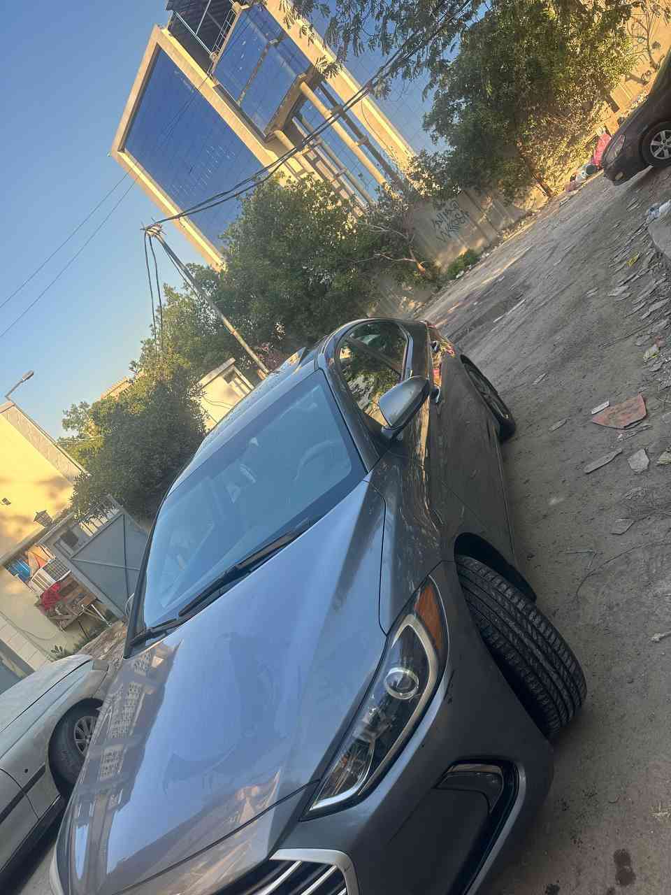 السلام عليكم 
النترا 2018 امريكي
فول مواصفات 
فتحه
بصمه 
محرك 2000 دوش
شاشة 
كامرة دوارة
رادارات جانبية
نظام ترحيب
تحكم ستيرن 
تدفئة كشنات
صندوق ذكي
الحادث باببين 
المكان بغداد 
السعر126$ وبيها مجال
***********
