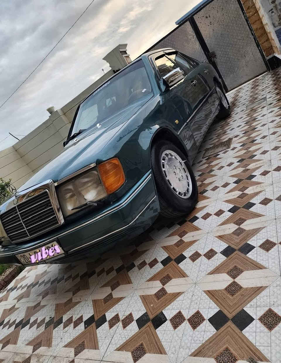 يالله سلام عليكم مارسدس دب للبيع موديل 1986 السياره جاهزه تبريد تدفئه حداديه قواعد دبلات سليمات السيارة رقم دياله مشروع وطني جاهزه مكان السياره كربلاء حي العباس السعر 50وبيهه وبيه مجال للستفسار انتصال عله الرقم ***********
