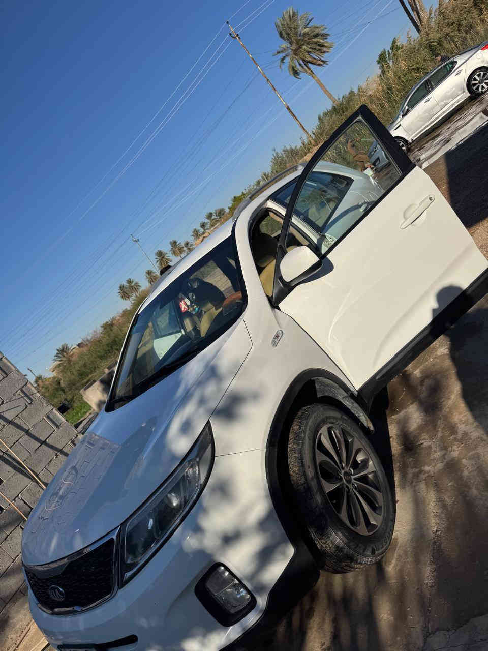 السلام عليكم شباب كيا سورنتو خليجي موديل ٢٠١٣ شكل ٢٠١٤ مكفوله كفاله عامه رقم انبار كير مكفول محرك مبدل بلادي محرك ٢٤٠٠  السياره حيل نضيفه ومتصرف عليه لو ربع جاهزه من كل النواحي عليه ادامه كامله ماشيه ٢٠٠ الف السعر المطلوب ١٦٧ وبيه مجال واني مكلف بالنشر هذا رقم صاحب السياره للاستفسار الاتصال ع الرقم ***********
مكان السياره الانبار الخالديه
