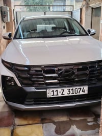 عندي توسان موديل 2025 ماشيه 14 مكفوله كفاله عامه فول ما عده البانوراما...