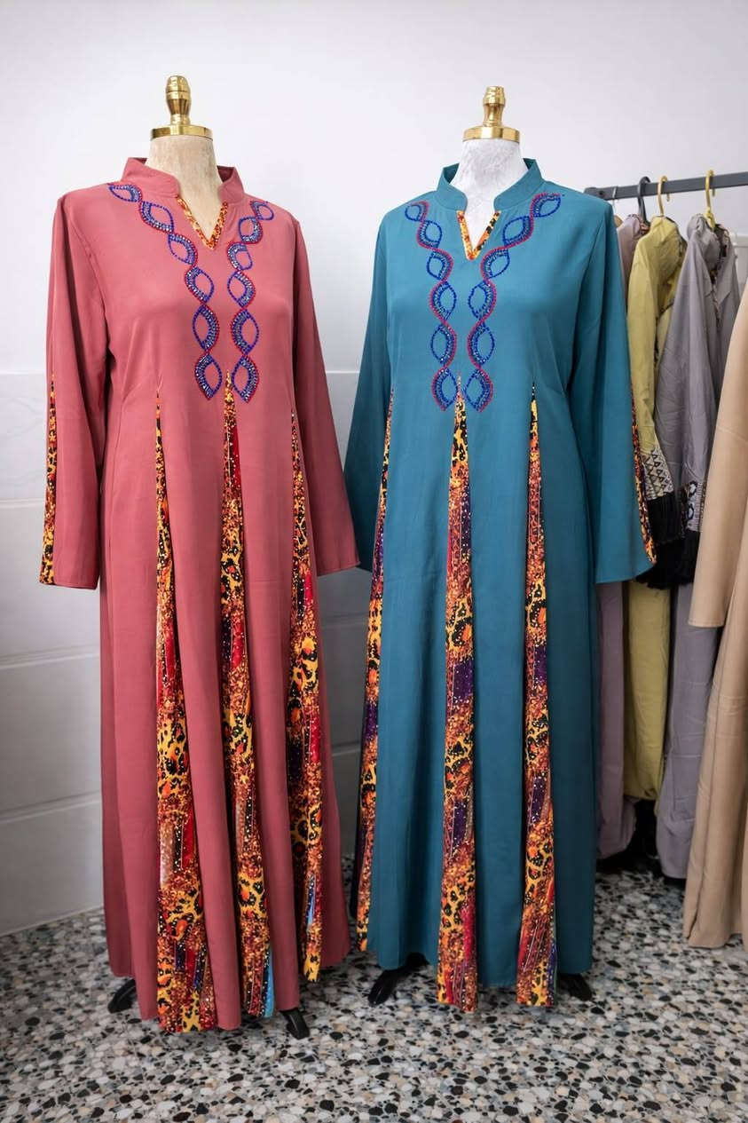 دراعه كويتي خامه باربي شانيل كريب
قياسات L Xl XXL XXXL
كل موديل 6 الوان
سعر ٢٥ الف توصيل ٣الاف للتواصل ***********
