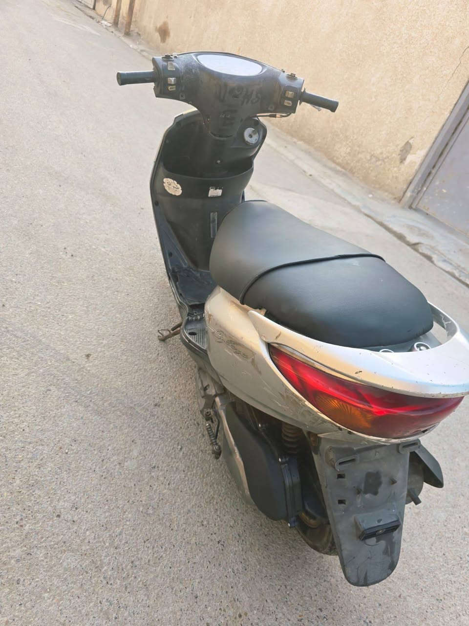 السلام عليكم بريز للبيع مكينه خير من الله كفرات ختم واحد اوراق كامله كلها شغاله نكره سلف بيهة صوت بكلجات بس السعر ٣٥٠ وبيها مجال قليل
المكان الشعب قرب محطه سما بغداد***********
