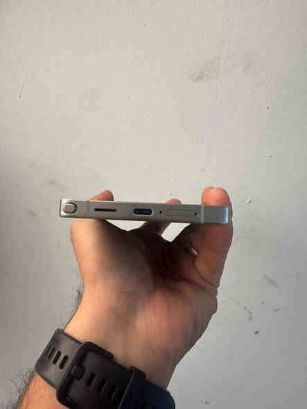 للبيع S25ultra 256
الجهاز متفعل قبل 7 ايام كبل ممفتوح 
يعني ميحتاج اكلك نظيف ومابي ولا طخة هوه مصارلة كم يوم مشتغل الالون المميز اسود 
اكيد وكالة ضمان الجبال مع كرت الشاشة 
السعر  مليون 125 الف بي مجال بسيط كلش 
مكاني بغداد اعظمية 
***********
