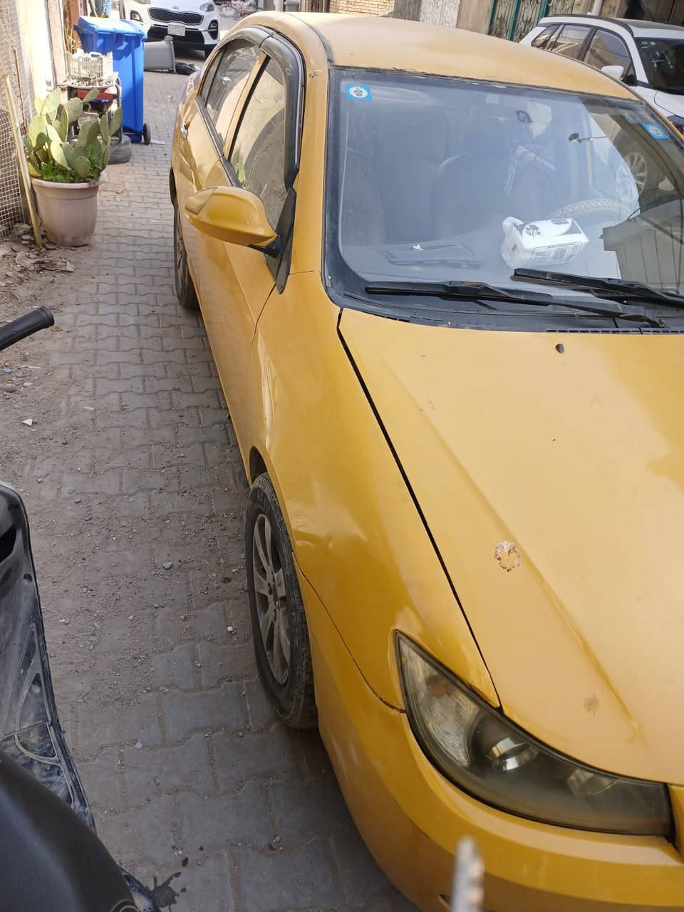 ليفان 2011 بيهة كير ومحرك كورلا بل جيس 
بيهة طخة بل جاملغ الامامي ال ايمن  ومصبوغ هو والبنيد وتصليح خياسات بل دواير الخلفية السيارة جاهزة صدر باتري كهربائيات كلة جاهز لايت زنون مصفرة هيئة وغرامات رقم دولي السنوية جديدة
باسمي سعرها 
 35وبيهة مجال قليل مكاني بغداد العطيفية
***********
