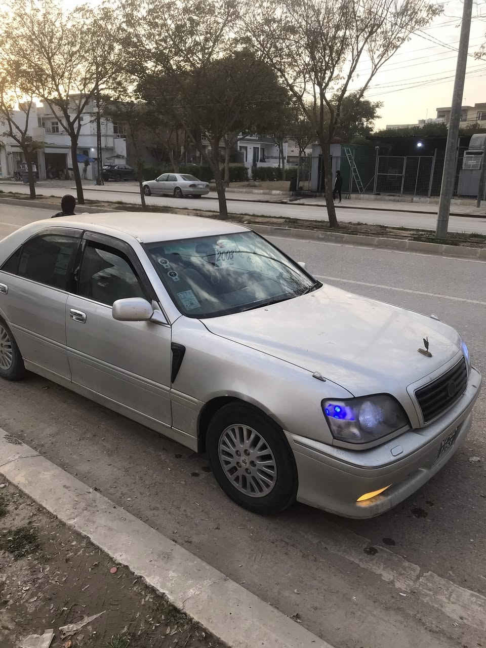 مەلیکە ٢٠٠٣ براوە
مەکینە گەورە
ناورەش
٣٧$ 
مەعمەلە
***********
