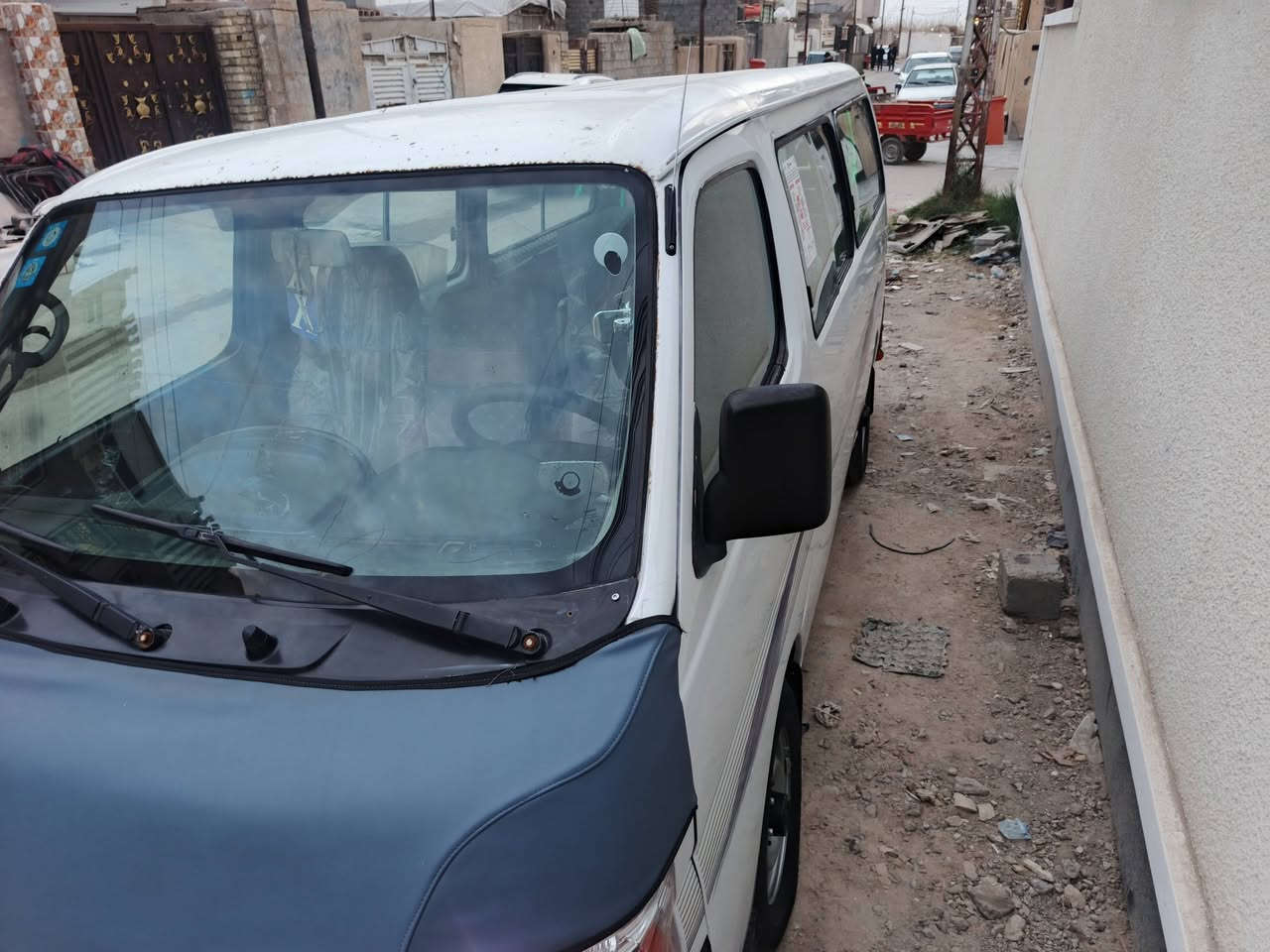 سلام عليكم ورحمة الله وبركاته.... 
نيسان يورفان موديل 2009 رقم دولي تحويل هزه جديده وصل خط وبحث جديد تحويل مباشر مكينه وكير جدد السياره كاز جاهزه للشارع سلف داينمو باتري صدر باور مشط كلشي جديد بلسياره سعرها 105 وبيها مجال للشراي مكاني بغداد ابو غريب 
للاستفسار الاتصال على الرقم 
***********
***********
