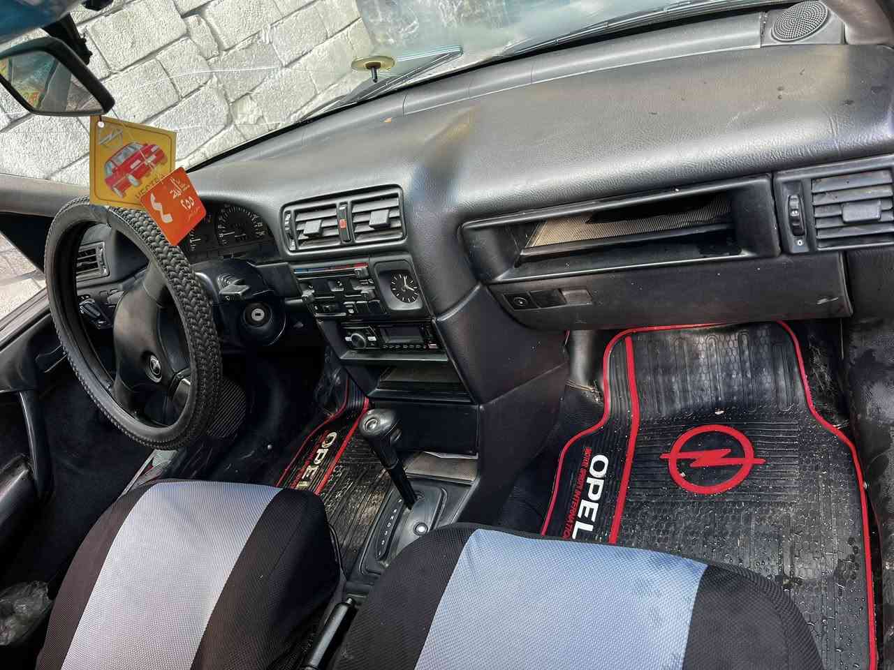 سلام عليكم فكتره حجم 20موديل 92 كير تموتيك ومكينه شرط طخم كله جديد تواير  طخم جديد وايرمنيه كلها شغاله بدون طخه بس مصبوغ جماليه لاستفسار الاتصال برقم  ***********////***********
