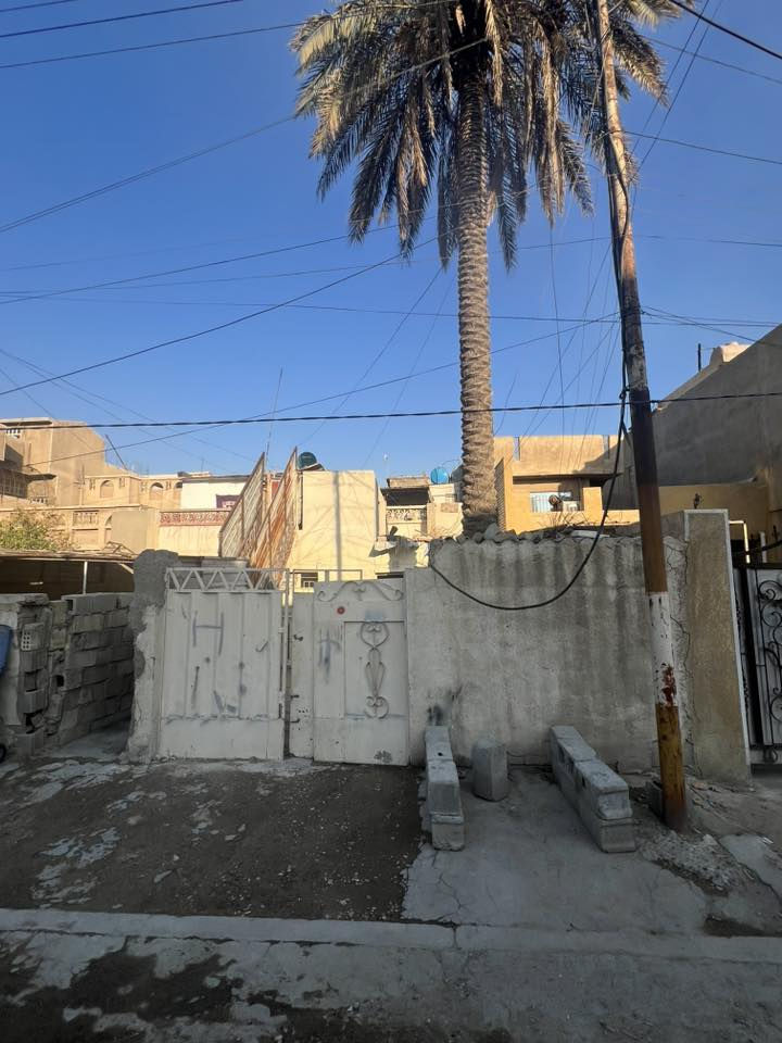 دار للبيع يباع قطعه ارض مساحه 125 واجها 5 نزال 25 الدوره الوادي قرب محطه الغاز موقع ممتاز للاستفسار ***********
