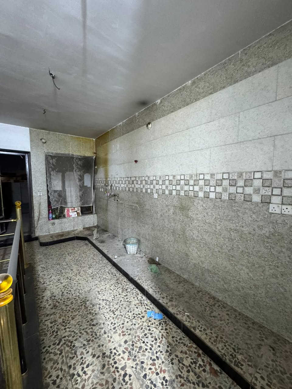 للايجار في السيديه
شقه طابق اول معزوله 

تحتوي ع غرفه وصاله ومطبخ وخدمات وسطح

مربع الضباط

ب450 الف قفل

للاستفسار

***********

***********

واتساب
