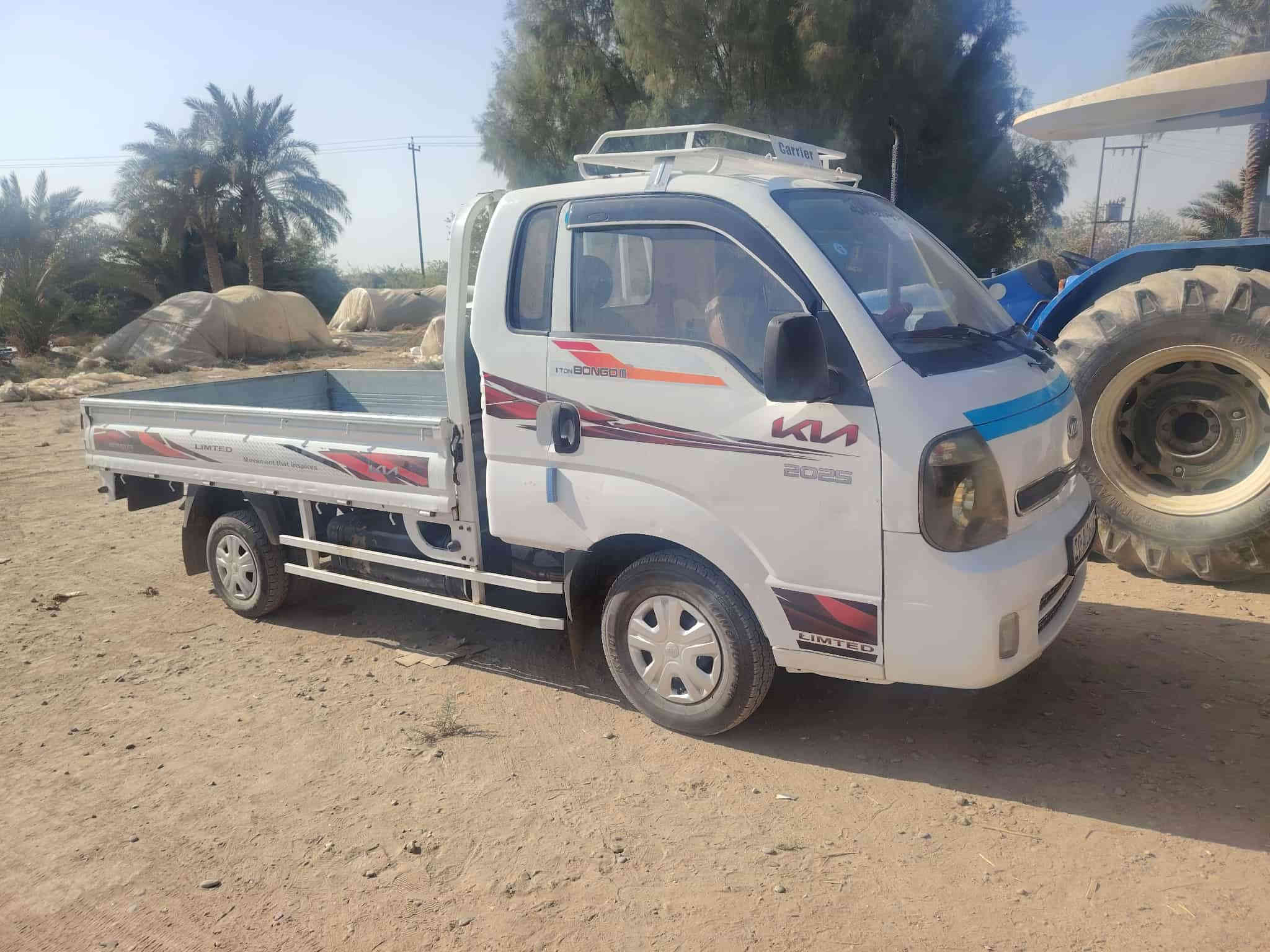 السلام عليكم كيه حمل رقم واسط الجديد موديل ٢٠١٣ مكفواله كفاله من الصبق ومن التبديل محرك كير تبريد ثلج صدر تخم تاير سنويه ال٣٠ سياره ماتصرف عليه ربع سعر٩٧  وبيه مجال  مكان بابل جبله ***********واتساب
***********
