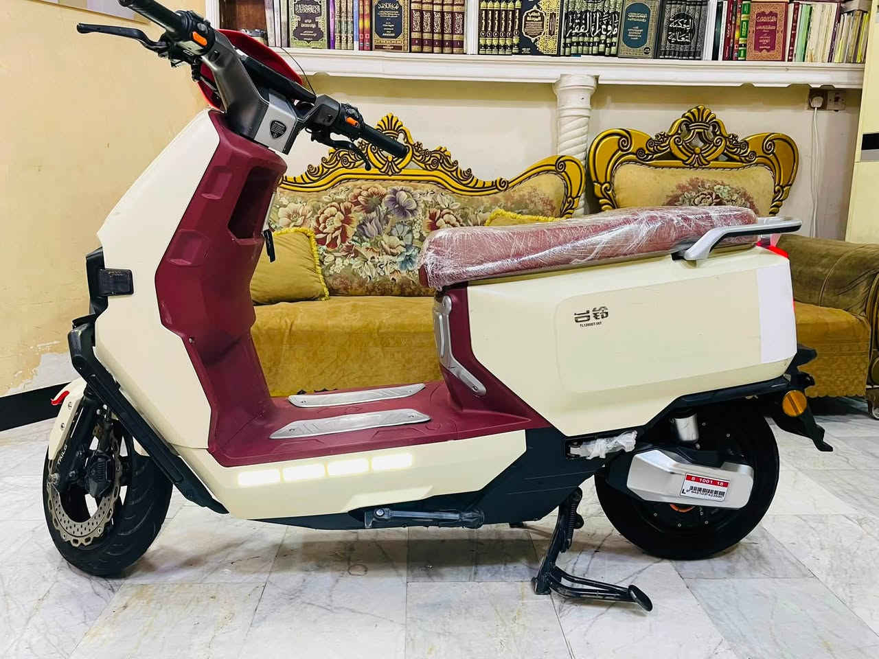 سلام عليكم 
دراجه وحش الكون للبيع
6 بطاريات 38 امبير 
ملف 2000W
نضام بارك P
بريك ABS امامي خلفي 
بصمه سويج 
اطفاء وتشغل مـہטּ التلفون 
السعر 725 وبيها مجال
المكان بغداد الجديده 
للاستفسار  ***********
