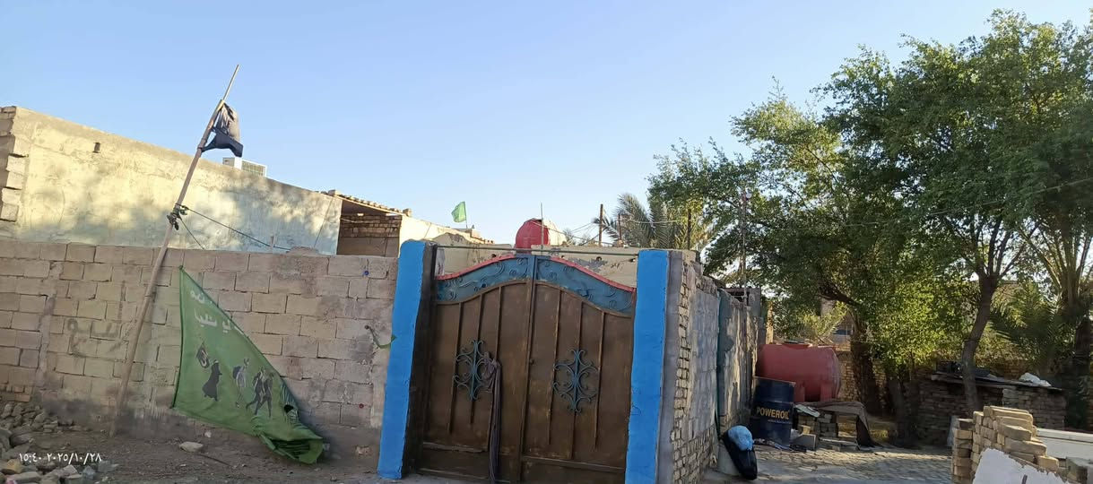 سلام عليكم بيت لبيع مسحته 600على طريق لمجر عماره قرب بنزين خانه جنه الجنوب
لاستفسار ع الرقم(***********)🏠
