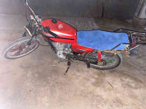 سلام عليكم درجه للبيع موديل 21درجه نضيفه حلوه مكينه نعمه شراي خابرني هذا رقمي***********المكان بغداد السعر 250وبيه مجال
