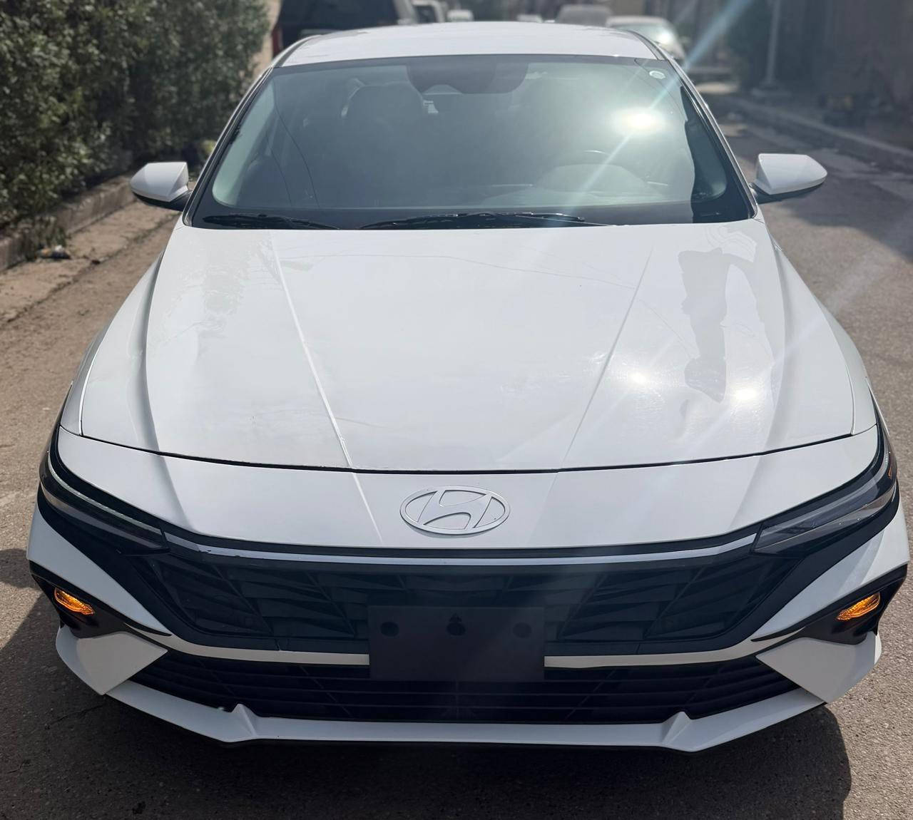 السلام عليكم 
النترا 2024 دخول جديد بدون لوحات منفيس بأسمي 
حادث السياره موضح بل صور بارد فقط البنيد بدون صبغ بدون تبديل بدون ايرباك 
بصمه ودخول ذكي 
رادار امامي جانبي 
شاشه دجتل 
تدفئه كشنات
تدفئه ستيرن
تحديد مسار 
ممشى السياره 31 الف 
***********
