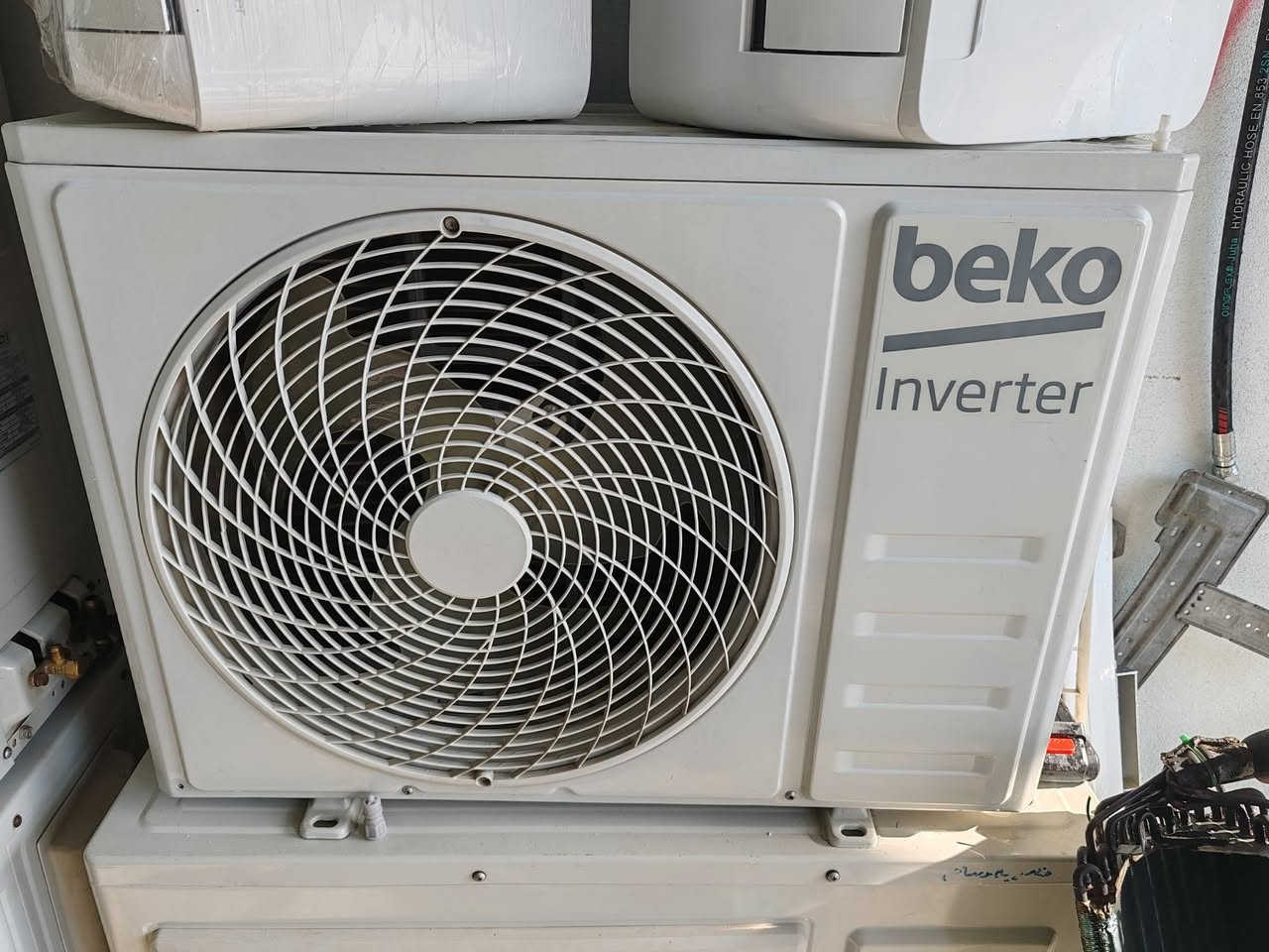 وصلت وجبة جديدة من السبالت المستعملة من اربيل بنظافة عالية ومن أرقى المناشئ 🤩
✅ فحص حقيقي: كل جهاز يدخل محلنا يخضع لفحص دقيق لضمان الأداء . 
✅ نظافة استثنائية: أجهزتنا مستعملة لكنها تبدو وتعمل كأنها جديدة .
✅ أسعار تنافسية: أنسب الأسعار في السوق لتناسب ميزانيتكم .
✅ خدمة ما بعد البيع: دعم فني ومصداقية بالتعامل لأننا جيرانكم وأهلكم .
موقعنا : منطقة الشفاء قرب قلعة باشطابيا 🏞️
للاستفسار الاتصال على الارقام التالية : 💁
*********** صهيب ابو زين العابدين
*********** مهندس تيسير ابو حمودي
***********
او التواصل مع الصفحة او الواتساب المرفق معها
