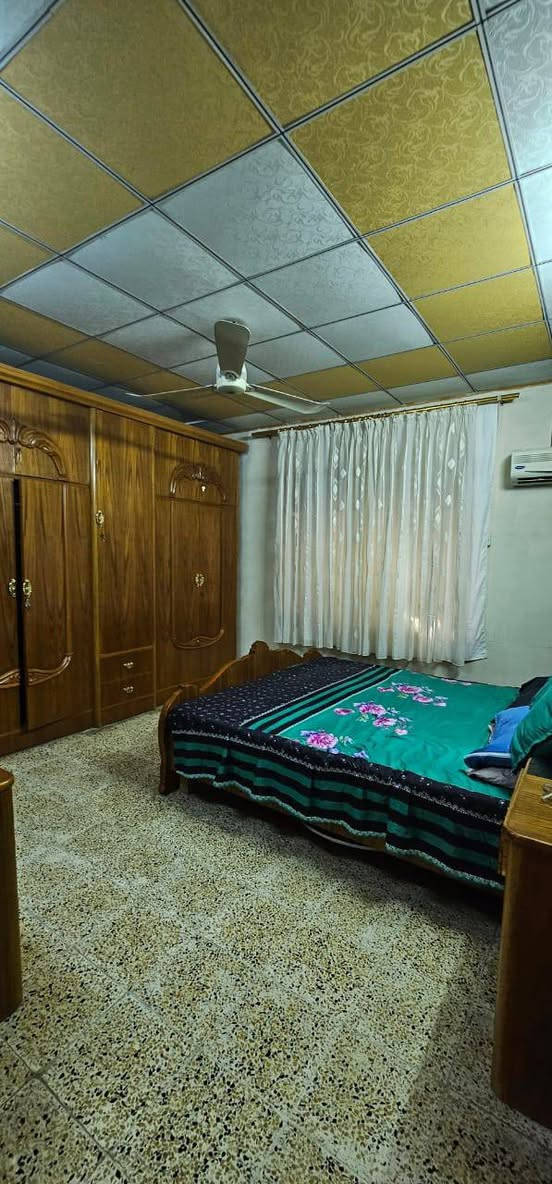 اعلان  18

دار للبيع - حي الرحمة خلف مدرسة جيل الصالح 

200م ( 20م✖️10م ) طابق ونص استقبال هول ثلاث غرف 

💲السعر على تلغرام 
https://t.me/walidhamo
🏢 مكتب النجمة للعقار
📍 الموقع: بعويزة – قرب محطة السادة
📲 ***********
📲 ***********
