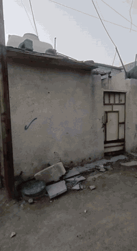 السلام عليكم مكلف بلنشر دار للبيع 75الموقع حي النصر الثانيه شارع سيد حيدر ابو الجمله قريب ع سوك السعر32وبي مجال خدمات كامله مقرنص قيد الانشاء***********
