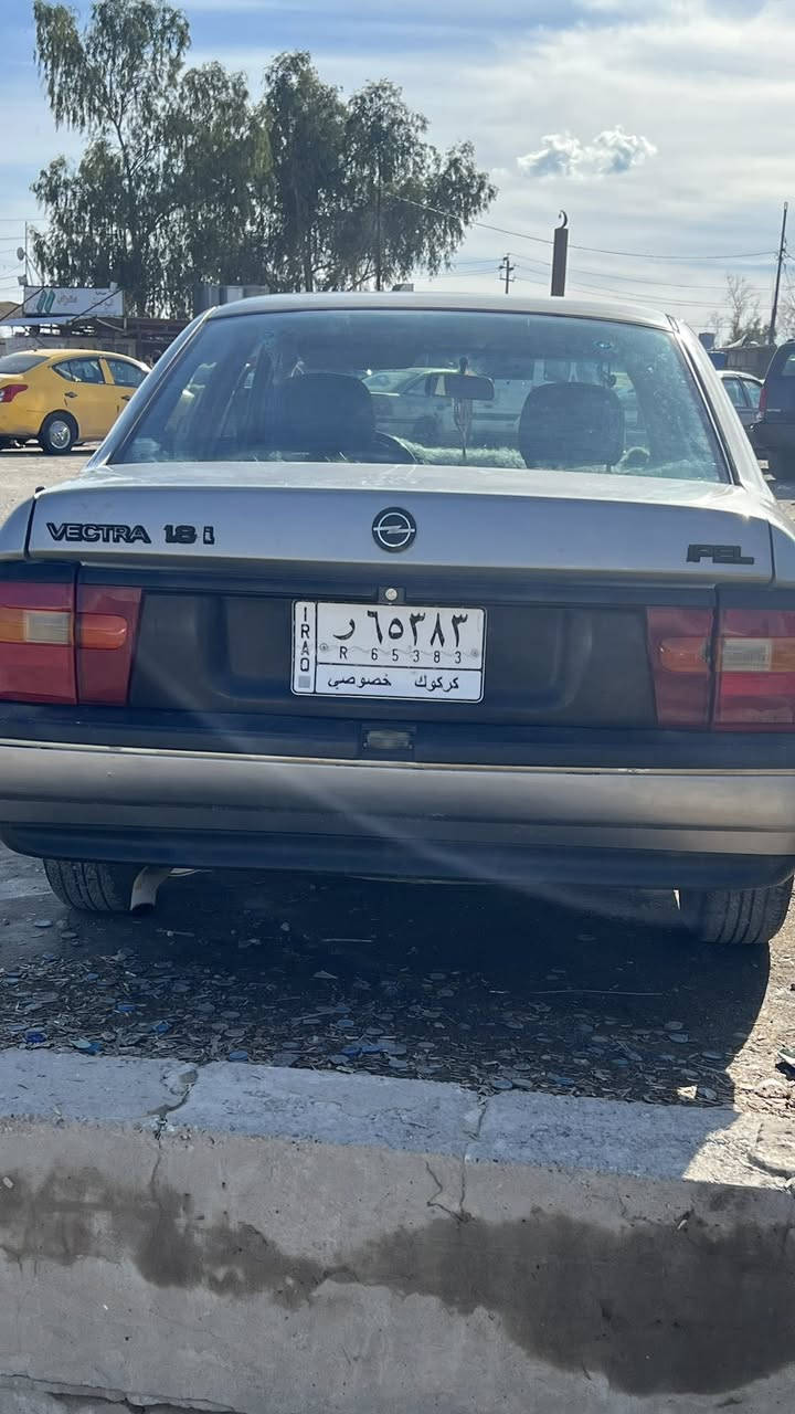 اوبل فكترا 1990للبيع
حجم 18كير عادي سنويه ساقطه 
دفتر بانزين بيها 
السعر 38وبيها مجال 
الاتصال عل 
***********
***********
