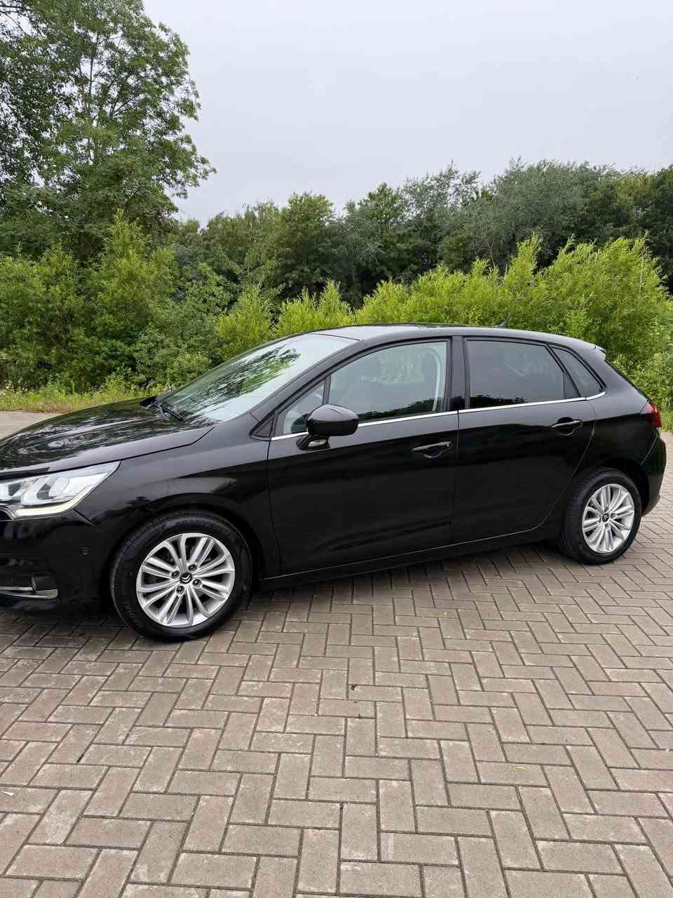 Te koop: Citroën C4 automaat 

Specificaties:

* Merk: Citroën
* Model: C4
* Bouwjaar: 2015
* Motor: 1.2 benzine
* Transmissie: Automaat
* Kilometerstand: 115.000 km

* Verkocht met keuring voor verkoop
* 1 jaar garantie inbegrepen
* Rijdt en schakelt goed
* Comfortabele en zuinige wagen

Voor meer informatie of een bezichtiging kunt u bellen naar +32 494 62 67 08.

Prijs: €6000

Neem gerust contact op voor meer informatie of een afspraak. Laakdal, VLG


**إذا كنت صاحب هذا الإعلان وتريد حذفه لأي سبب، رجاءا أرسل رسالة إلى الدعم الفني**