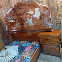 غرفة صاج • خشب ثقيل • موصل الايمن باب جديد