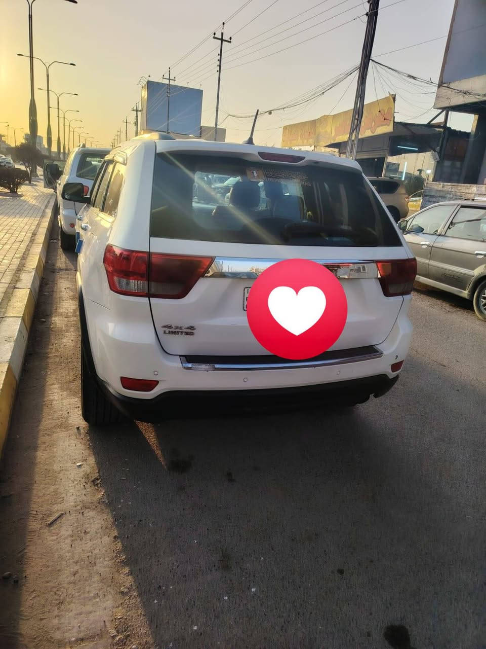 السلام عليكم
جيب لاريدو لبيع موديل 2011
سياره فول مواصفات واحد عله واحد
تخم تأيرات جديد صدر كهربائي لايتات زون.
سياره بسمي رقم بغداد انكليزي 
السعر 175
المكان بغداد خان ضاري او الكرمه الانبار
رقم التواصل ***********
الواتساب ***********
ااني مكفل بل نشر
