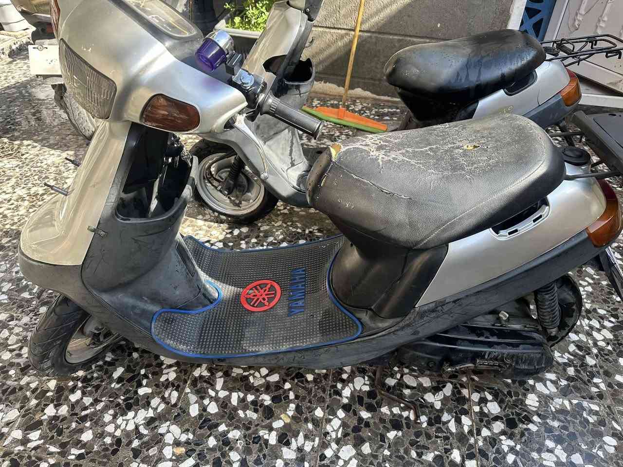 السلام عليكم دراجه بطه عدد2 موديل 2003 الدراجات اثنينهن نضيفات مثل ما بصوره الدراجات باكيت مابيهن نقص سلف هندر كله شغال  سعر الوحده 450 وبيها مجال قليل مكاني كربلا فلكه الثوره مقابيل علي يوسف رقمي ***********
