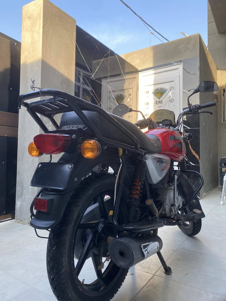 السلام عليكم
بوكسر جبلي موديل 2021 
دراجة نظيفة جداً من الوكالة لحد الان عندي واوراقها كاملة (بدون رقم)
(مكينة مفتوحة) بغراض اصلية وكالة وكل نقص ما بيها جماعة التوصيل راح تفيدكم هاي كلش
السعر مليون و300 وبيها مجال
مكاني بابل
*********** متوفر واتساب
