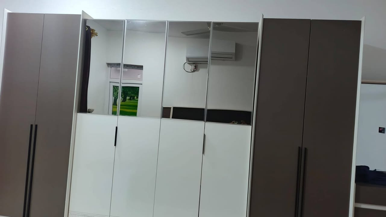 السلام عليكم غرفه تركيه جديده للبيع السعر مليون وميه وبيه مجال
***********
