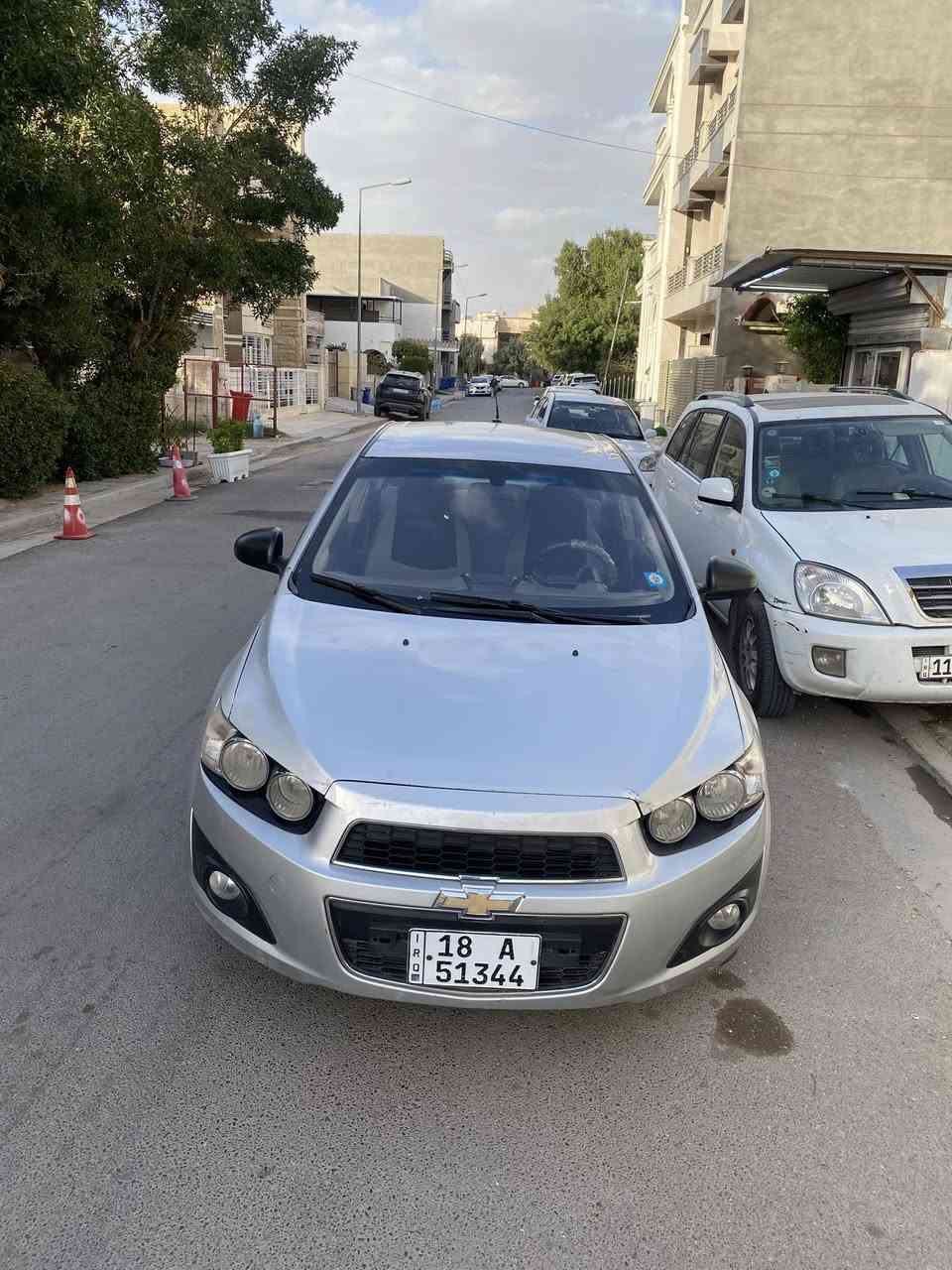 للبيع شوفرليت سونك خليجي
 موديل 2012 لون سلفر
رقم انكليزي الجديد 
سنويه وهزة جديدة وبسمي
گير اوتماتيك محرك مكفولات
حجم المحرك 1800 
السيارة سوينالها ادامه من جميع النواحي قبل الهزة باتري جديد صدر بحاله جيدة 
كهربائيات كله شغالة 
سنتر لوك اواكس تحكم ستيرن ريمونت
السيارة مصبوغه حزام 
مكان السيارة بغداد حي القادسية 
السعر 50 ورقة وبيه مجال 
للاستفسار الاتصال 
***********
