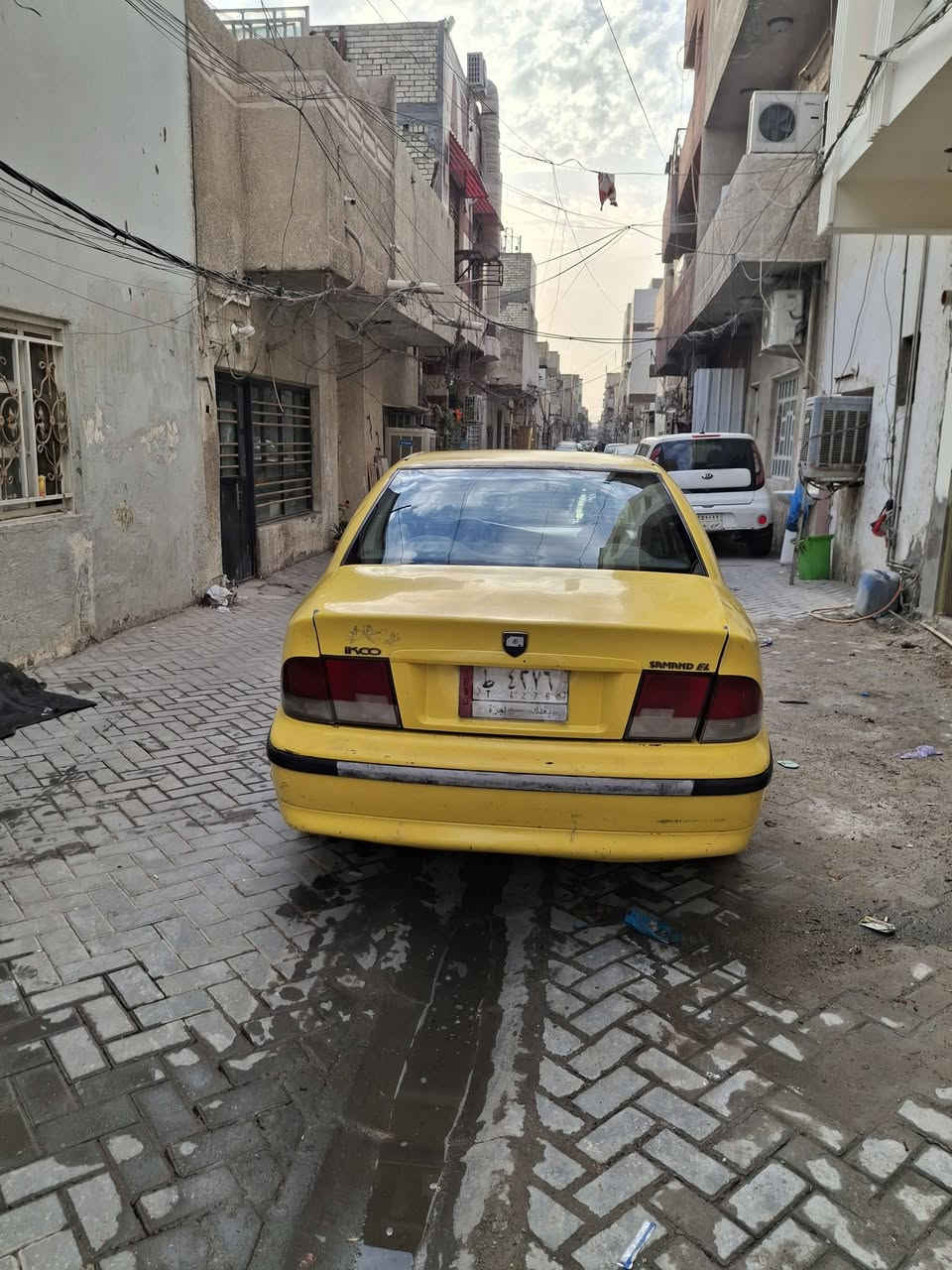 السلام عليكم سمند موديل 2009  السياره حلوه محرك خير من الله الصدر امامي خلفي جاهز كهربائيات كلها شغاله تبريد شغال تخم تاير جديد مصفره غرامات العنوان بغداد الصليخ السعر 30 شرط التحويل
 ***********
