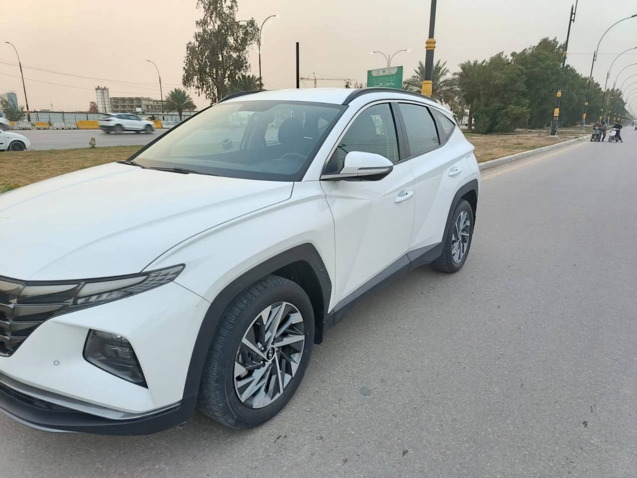 السلام عليكم سياره نوع توسان خليجي موديل 2022فول موصفات  حساسات كامره جبيره تحكم جهتين شاشه جبيره دوره  برده خلفيه ابلادي السياره جديده كفاله عامه من كلشي كير مكينه حداديه تبريد كشنات كهربائي جهتين مري شفط السياره جديده لاصبغ ولاضربه ولا تبديل تحويل ثانيوم العنوان كربلاء السعر 213 العنوان كربلاء رقم الهاتف ***********
