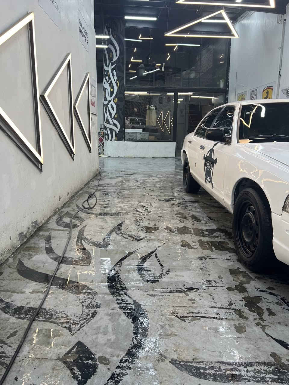 الغوالي مراوس فقط أب فورت اوسلفادور أو باترول السيارة جاهزة من كلشي كير مكينة صدر تاير غرفة لووووك نقص فقط كمبريسر تبريد معاملة كاملة مال الرقم فقط تدخل للمرور اتمشي الاجراىات كمارك غير شي كامل تواجد فيس قليل *********** السيارة بعد احلة من الصور مكاني بغداد وجبلة حلة دوامي هناك
