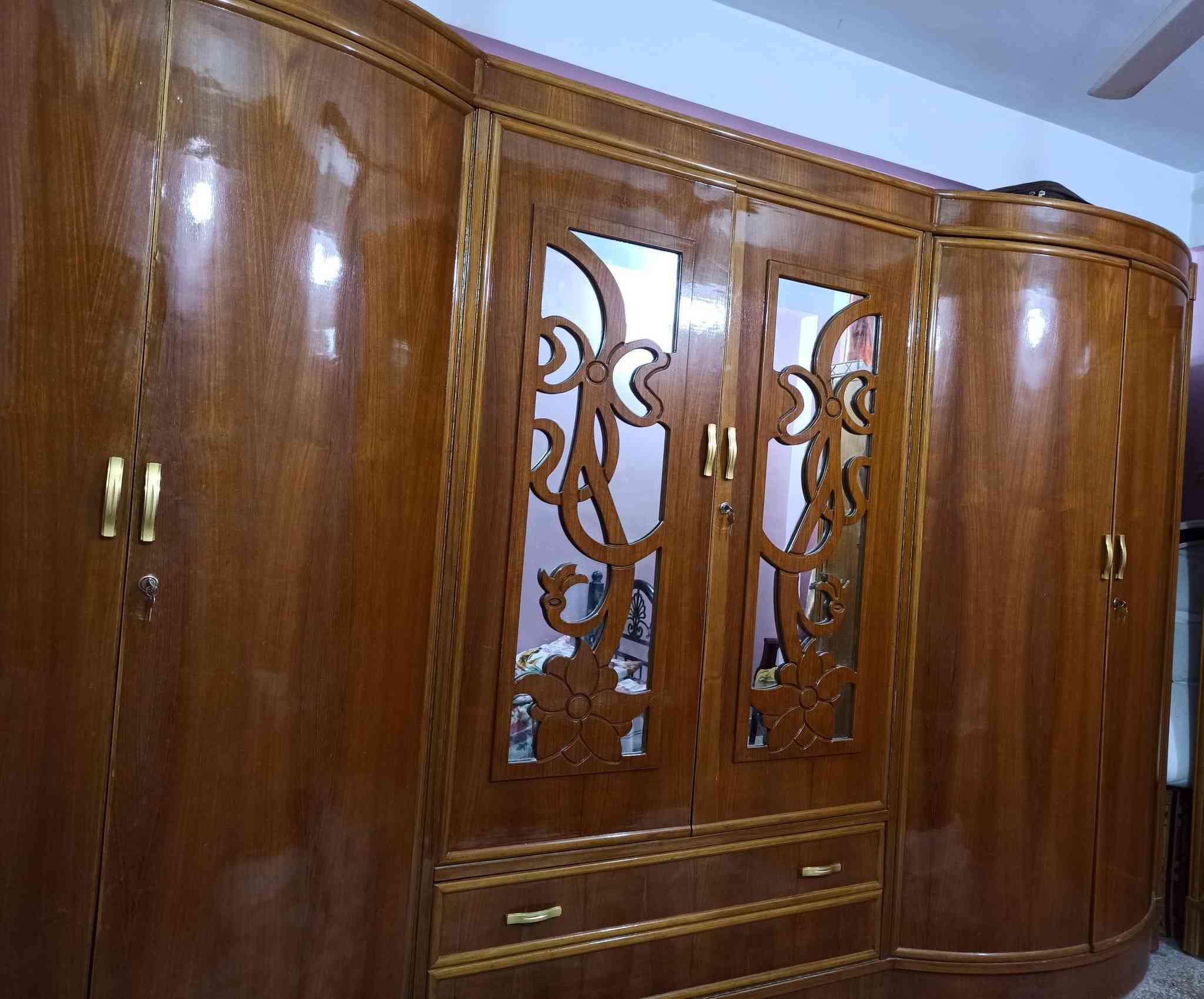 غرفة نوم نظيفة خشب صاج للبيع
للتواصل على الرقم ***********
