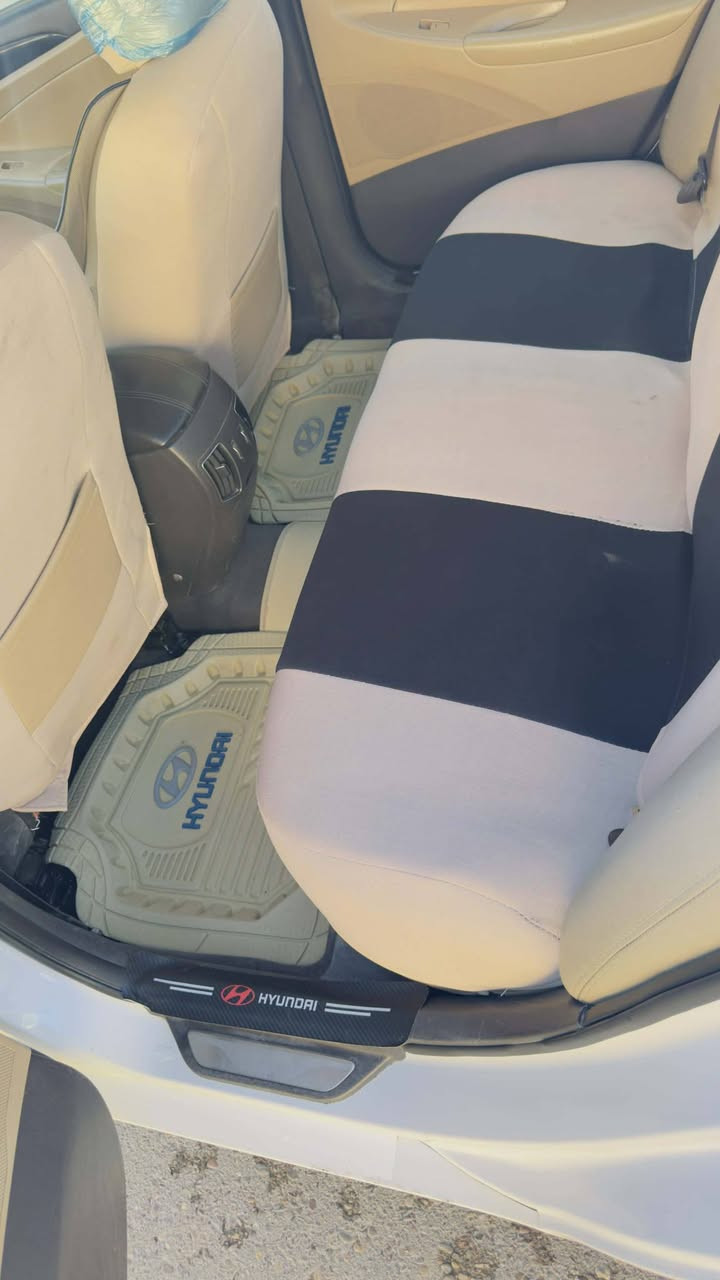 سوناتا 2011خليجي للبيع مكفوله فول مواصفات 1/1 رقم بغداد ب اسمي بانوراما كشنات كهرباء حساسات خلفيه كامراه مري شفط خزن ميموري تبريد قطعتين بصمه تشغيل و بصمه قفل صدر جديد لايتات زنزون عالي وناصي
مكان الانبار/ فلوجه
السعر / 130 $ بيه مجال 
***********
