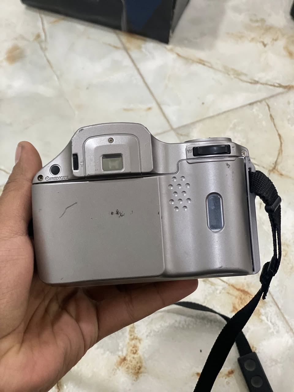 كامرات قديمة بهل شكل الي يفيدنة يدفع سعر وبالعافية


**إذا كنت صاحب هذا الإعلان وتريد حذفه لأي سبب، رجاءا أرسل رسالة إلى الدعم الفني**