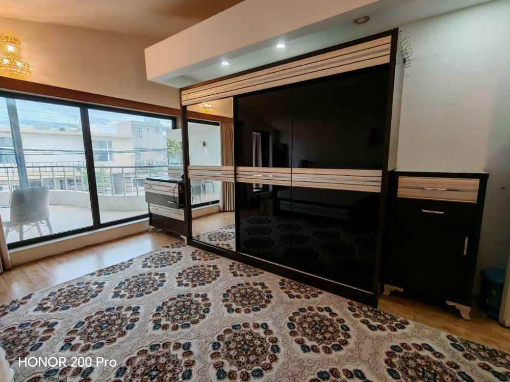 ژووری نوستنی تورکی
تەنها بەپارەی دۆشەکێک
ژوورێکی کامل تورکی 
حەوت پارچەیە
تەنیابەسعری دۆشەکەکەی 
نرخی تەنها 130هەزار
لەوە هەرزانتر جیت ئەوێت 
ناونیشان سلێمانی کانی سپیکە خوارمزگەوتی تەبایی بەرامبەر مارکێتی کەوێ
*********** السليمانية, العراق
