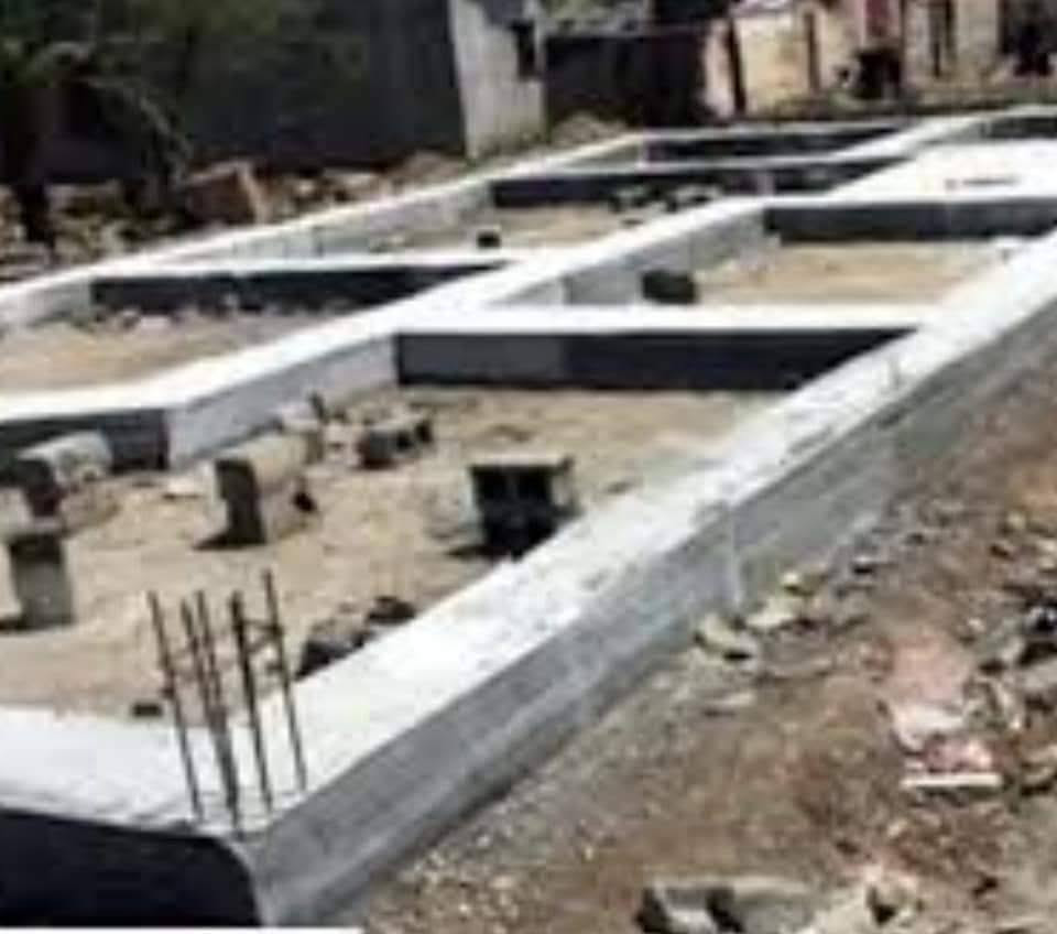 نشتغل هيكل كامل من اساس إلى بيتونه نشتغل تفليش تعميرات ترميمات بيوت قديم شغلنا هندسي ***********
