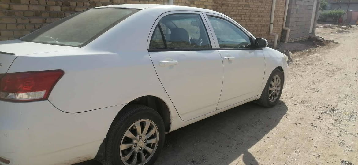 السلام عليكم
بي واي دي ٢٠١٣ جي ثري اوتوماتيك
رقم ميسان بأسمي
ترهم مراوس او بيع سياره حلو ومرتبه
 محورها غاز وبانزين تجي وتشوف بعينك والسونار كدامك مالها
مكاني العماره
*********** واتساب متوفر
