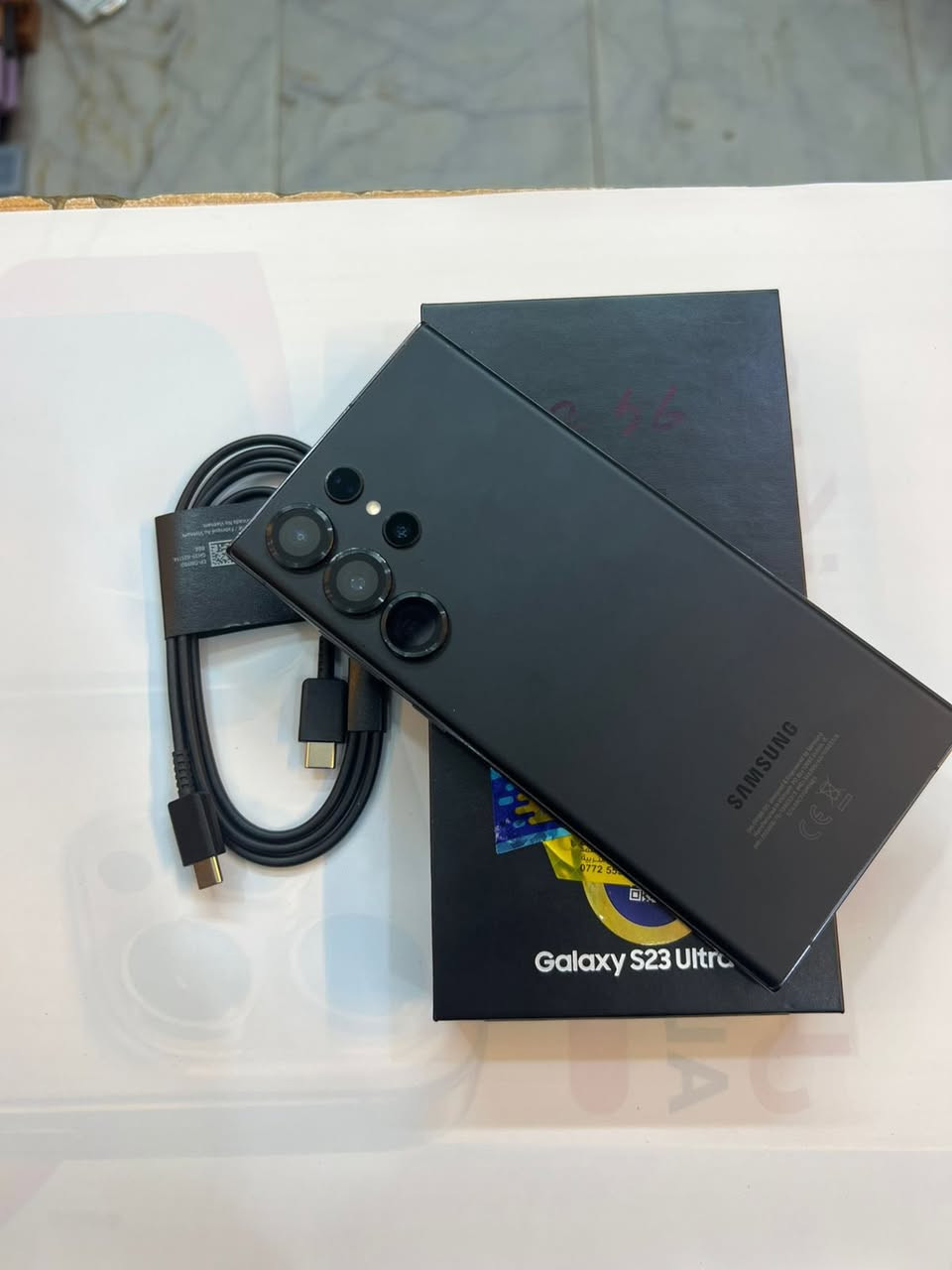 سامسونك كلكسي
S23Ultra ذاكرة 256
نضافة 100‎%‎
كامل ملحقات الاصلية 
ضمان كارت لشاشة سنة
الاصلي ابو الضمان 
استخدام قليل
***********
العنوان : العماره قطاع 28 شارع السوك مجاور عوينات الكرار مركز الشمس 
من تروح للمحل كول من طرف زهراء ♥️
