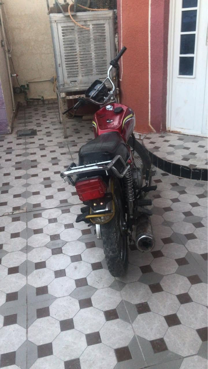 دراجه البيع. سيفان. 19 بس محدثه وغراهه موجوده. كماله  الي. الي ريد توصل وياي علا خاص  مكاني.  ديالى. خالص


**إذا كنت صاحب هذا الإعلان وتريد حذفه لأي سبب، رجاءا أرسل رسالة إلى الدعم الفني**