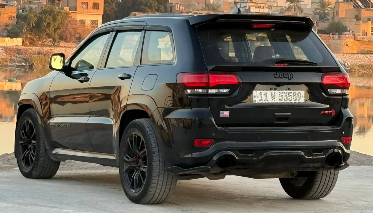 سلام عليكم 
جيب SRT 2020 خليجي محرك 8 سلندر 6400 ماشية 55 الف فول مواصفات 

بنوراما /جنطة كهرباء /شاشة كبيرة/ رادارات /حساس امامي خلفي/ كشنات جلد مشمشي /كشنات تدفئة وتبريد/ 3 شاشات /كتات/ انضمة قيادة/ شاشة الكترونية/ كير شفتات بالستيرن/
 السيارة مغلفة PPF بيهة بين البابين من جوة صبغ فقط كما موضح في السونار 

عنواني البغداد الكاظمية
للاستفسار: ***********
