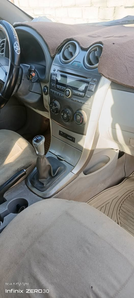 السلام عليكم
*للبيع  سياره BYD G3*  
 
للبيع المستعجل سيارة *BYD G3 كير عادي*  
الموديل: 2013
 
السيارة مال بيت ونضيفة كلش، تبريدها ثلاجة 
بيها: جام كهرباء 4 جامات، سنتر لوك، ريمونت، 
بيهة ظربة خفيفه چاملغ الامامي و الچاملغ الخلفي ، حدادية مكينة وكير خير من الله  
تخم تاير جديد، باتري جديد  
السيارة باسمي وشرط التحويل ثاني يوم  
الفحص وين ما تريد  
السعر  40وبيها مجال للشراي  
المكان: الديوانية  
اتصال / واتساب: ***********
