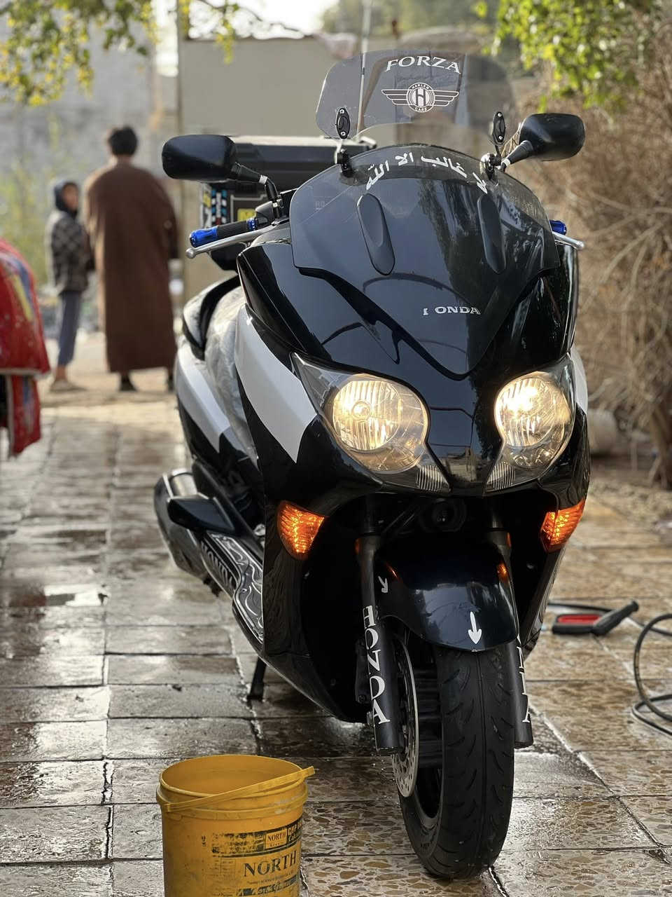 السلام عليكم اخوان اريد مراوس بفورزة حمرة فقط حمرة الي عدة يتصل او خاص)***********
