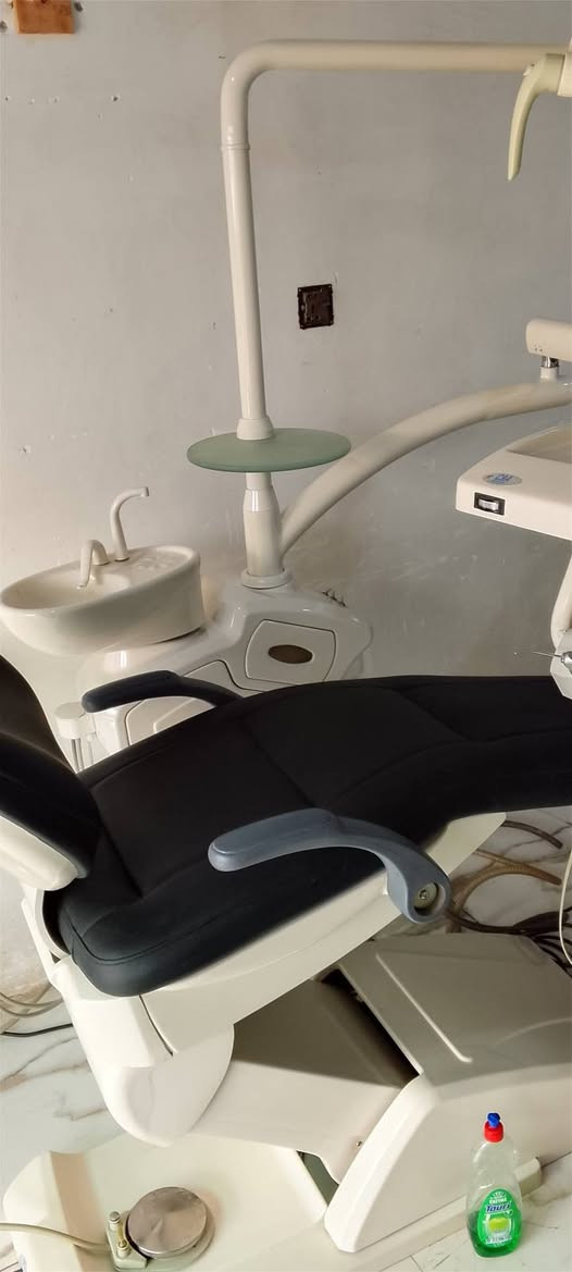 #للبيـــــــــع_كرســــــــــي أسنان مستعمل نوع Hurol  بسعر  مناسب /نشكر ثقتكم بمكتب  / الهادي دنت مستعدون 
°نقل عيادات الأسنان داخل وخارج بغداد

°تأهيل/صيانة /فتح /نصب كافة كراسي
الأسنان

بيع وشراء جيرات مستخدمه وجديده 

دوشمة كافة كراسي الأسنان
تخطيط وتأسيس عيادات الأسنان  

*********** / ابو هادي / عنوان بغداد  باب الثالث جزيرة بغداد السياحيه@
