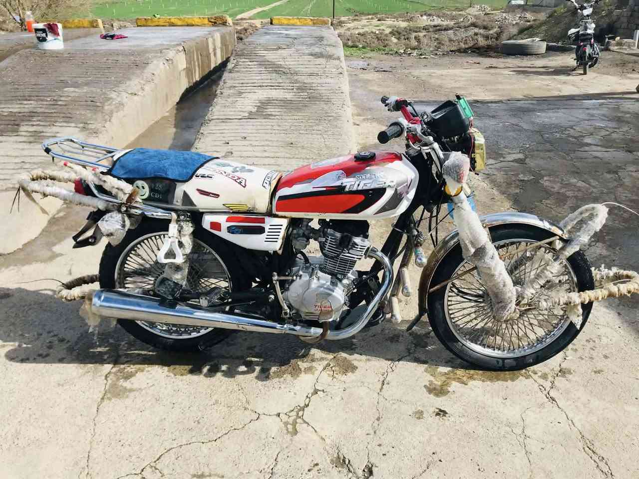 تايكر 2021محرك مامفتوح شرط كهربايات شغاله كلشي شغال نضافه فول ماتصرف ربع علي نشاطه🔥 شغال وطلع ستيرن رياضي  نشرات 
السعر525وبي مجال قليل 
***********  الاستفسار عل رقم 🫶🏻
