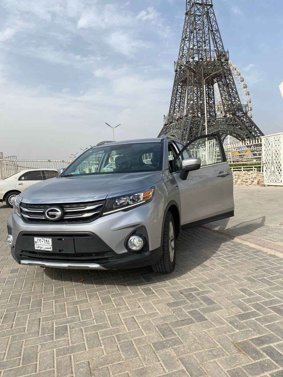 GAC GS3 200t 
2023 
خليجي 
اربعه سلندر تيربو 
فول مواصفات 
تبريد قطعتين وفتحه وكشنات جلد 
ماشية : 38 وقابله الى زيادة 
كفاله السياره 
مرقمه بصره بأسمي تحويل ثاني يوم
سنويتها لل 2030 
السيارة دهنها من الوكاله وبانزينها كله محسن .
السعر 138 وبيها مجال بسيط شراي يتصل 
*********** البصرة, العراق
