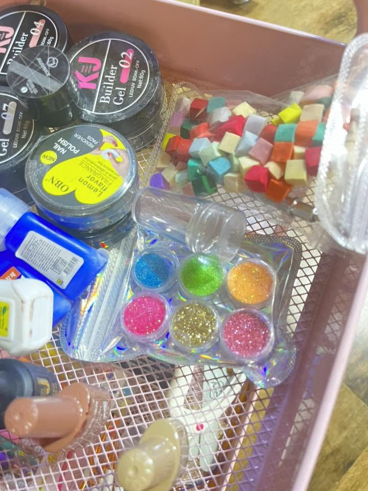 مرحبا
مواد واجهزة اكريلك متكاملة للبيع سعر مناسب 
استعمال قليل جداً واغلبها ممستعملة


**إذا كنت صاحب هذا الإعلان وتريد حذفه لأي سبب، رجاءا أرسل رسالة إلى الدعم الفني**